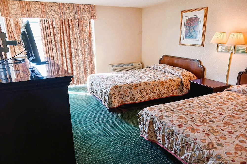USA Inn Junction City Near Fort Riley - photo 21