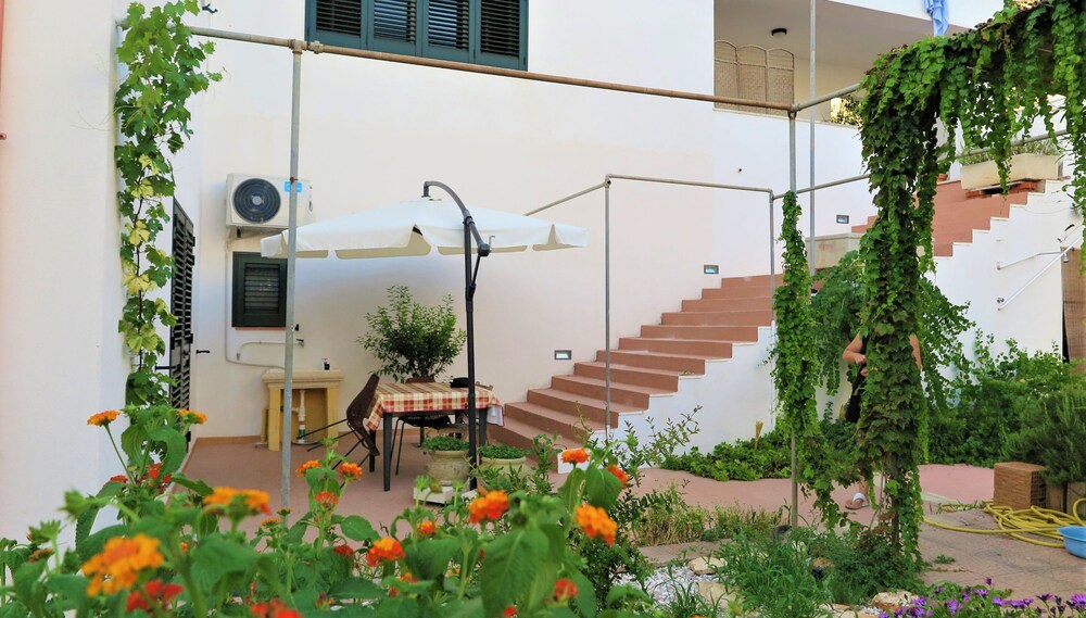 Anthea Leucon in Castrignano Del Capo, Italy