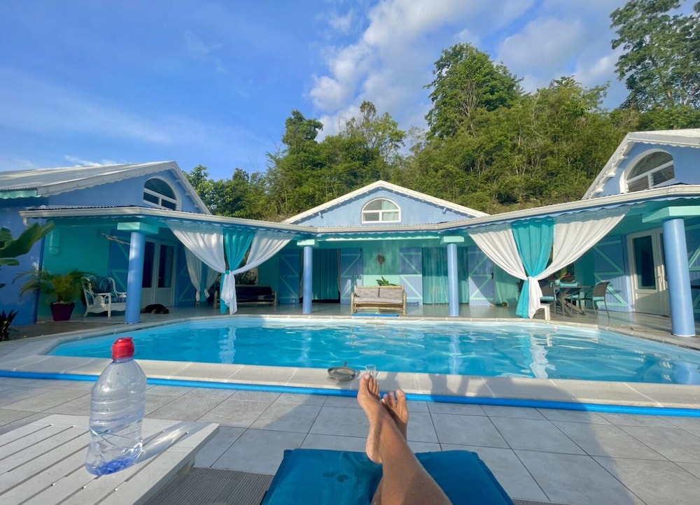 Maison d'hôtes Chez Adé Guadeloupe — 4-Star Luxury Hotel in Le Gosier, Guadeloupe