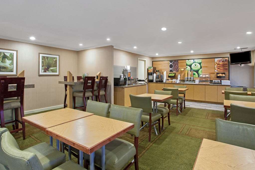 La Quinta Inn by Wyndham Auburn Worcester - photo 23