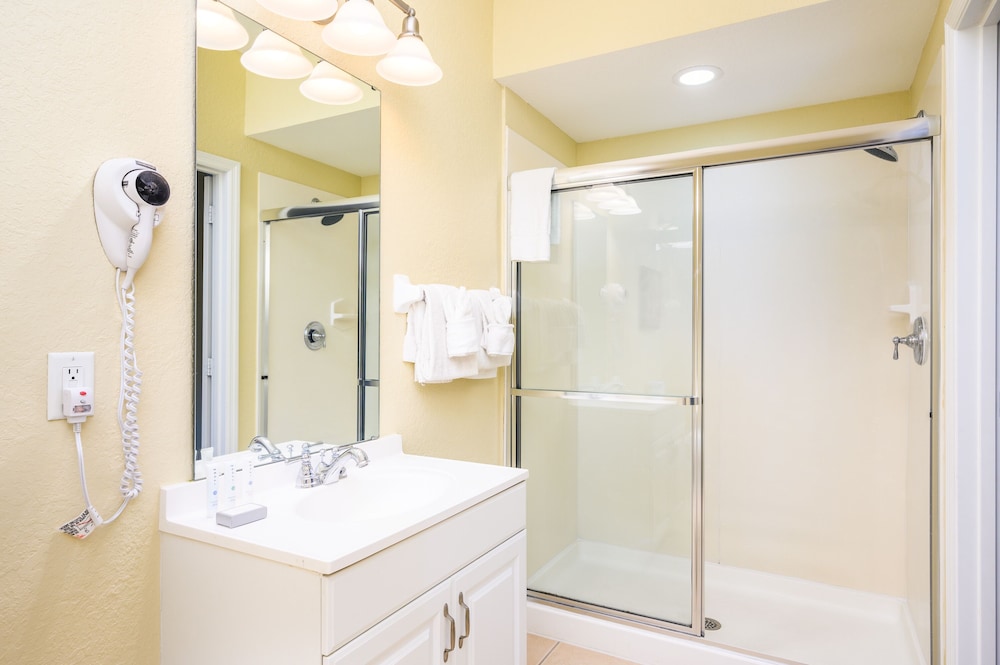 Vista Cay Resort Direct Townhomes by Millennium Management - photo 238
