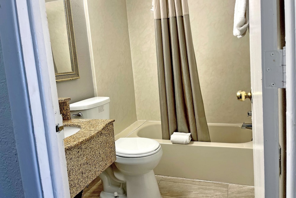 Motel 6 Lester PA Philadelphia Airport - photo 20
