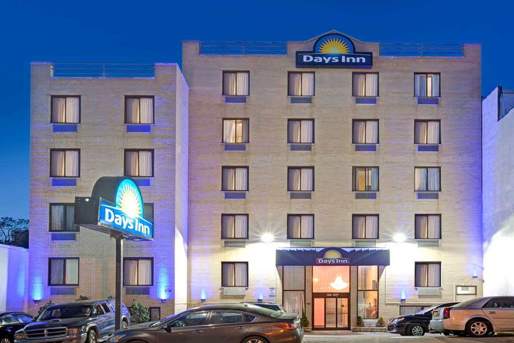 Days Inn by Wyndham Brooklyn in Brooklyn, United States