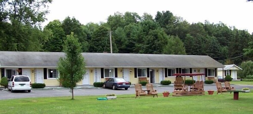 The Weathervane Motel - photo 16