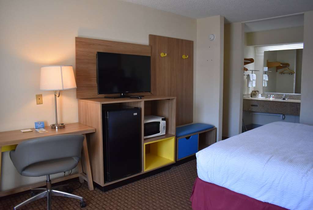 Days Inn by Wyndham Reidsville - photo 20