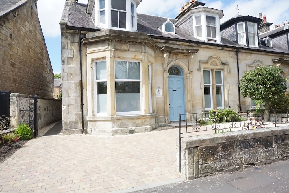 Barns Serviced Accommodation in Ayr, United Kingdom