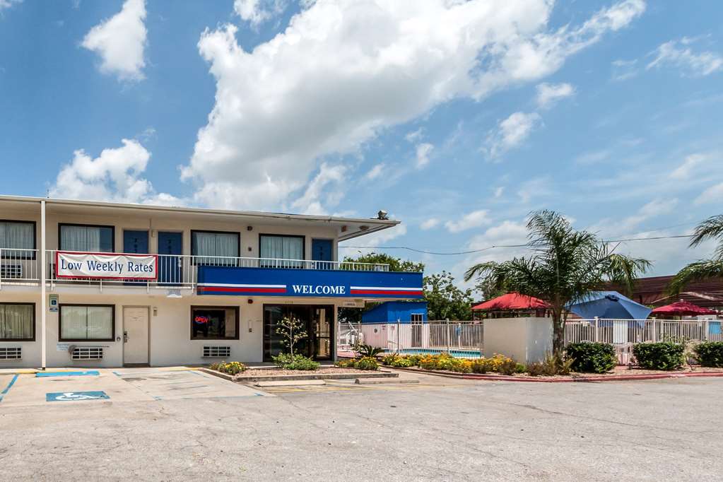 Motel 6 Victoria TX - photo 5
