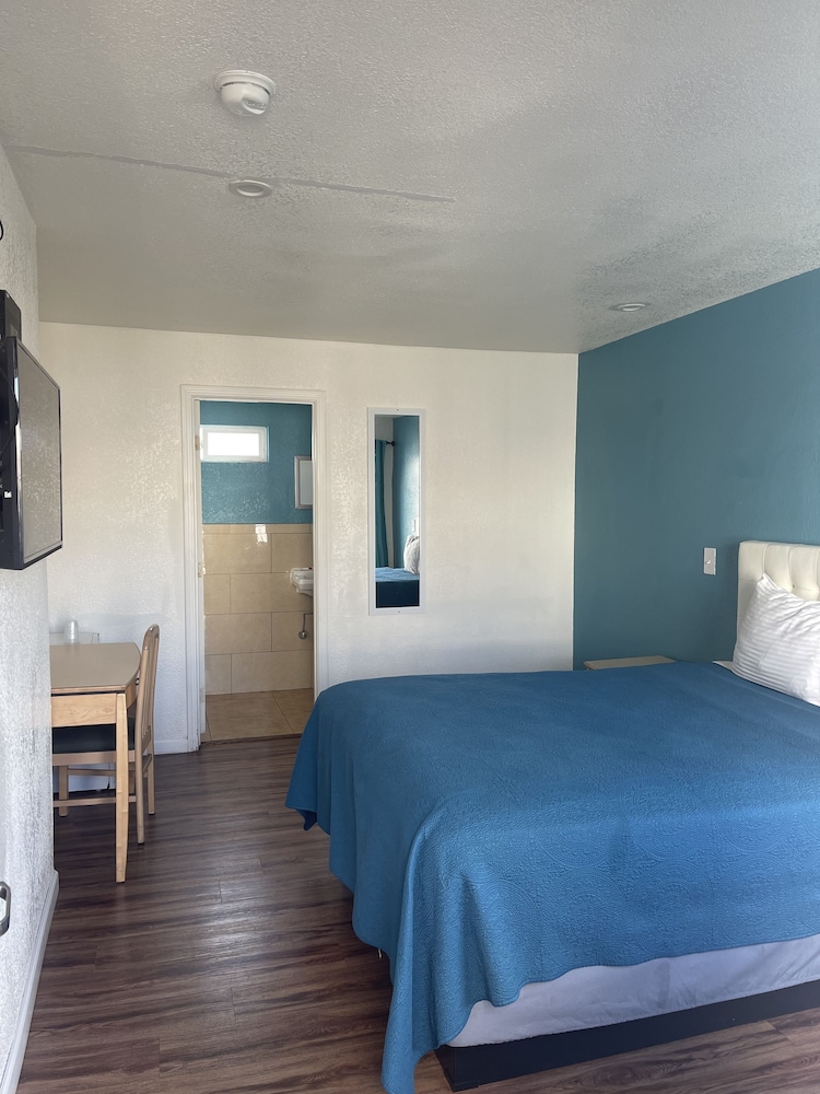 Geneva Motel Daly City in Daly City, United States