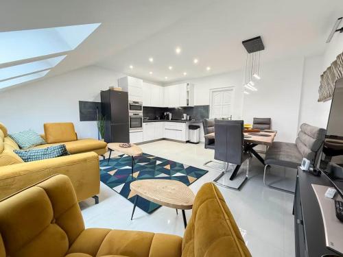 Newly MIAMI designed apartment — 4-Star Luxury Hotel in Budapest, Hungary