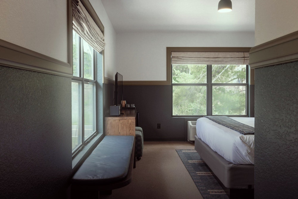 The Ozarker Lodge - photo 52