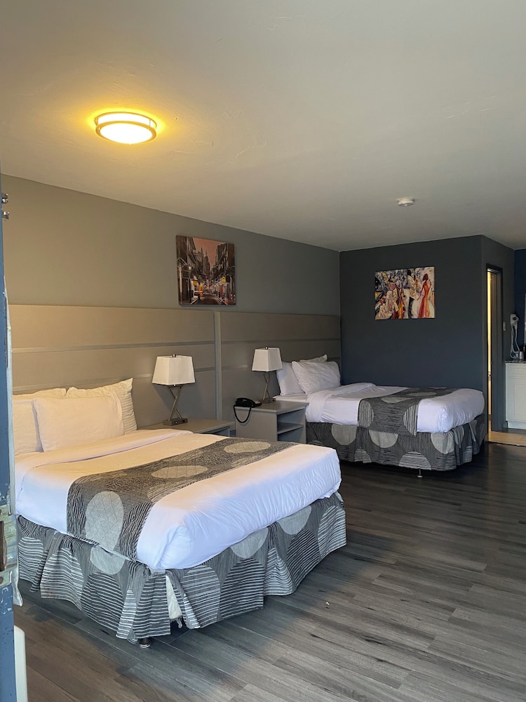 Hotel 10 Extended Stay - photo 5