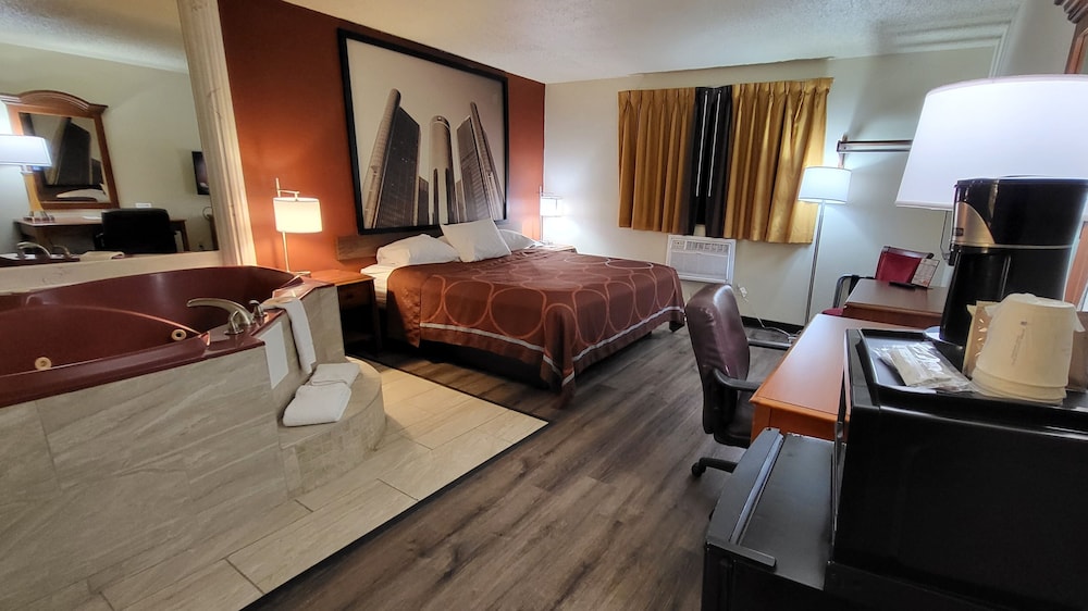 Super 8 by Wyndham Canton Livonia Area - photo 8