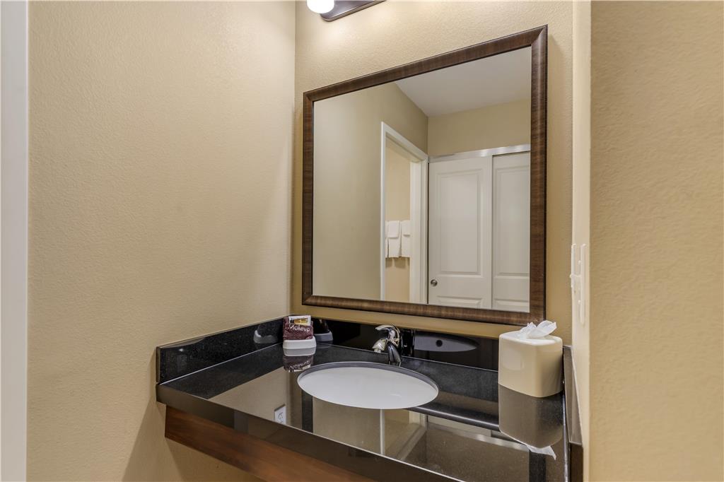 Best Western Plus Hudson Hotel & Suites - photo 18