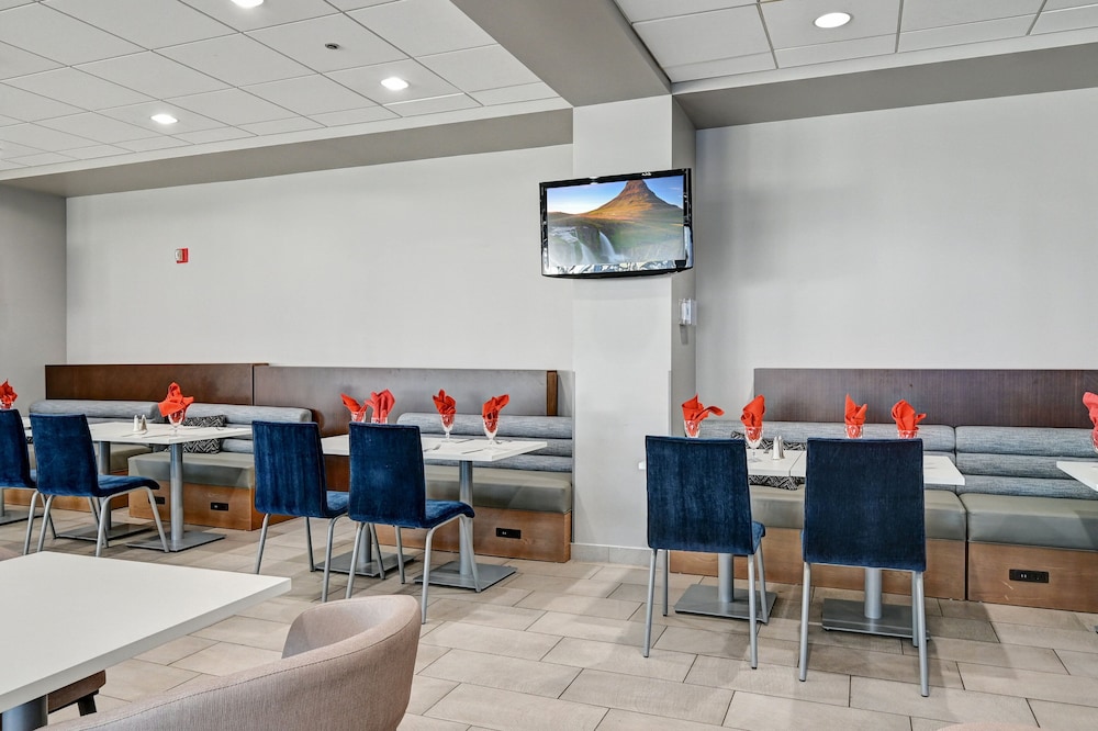 Holiday Inn Piscataway Somerset by IHG - photo 43