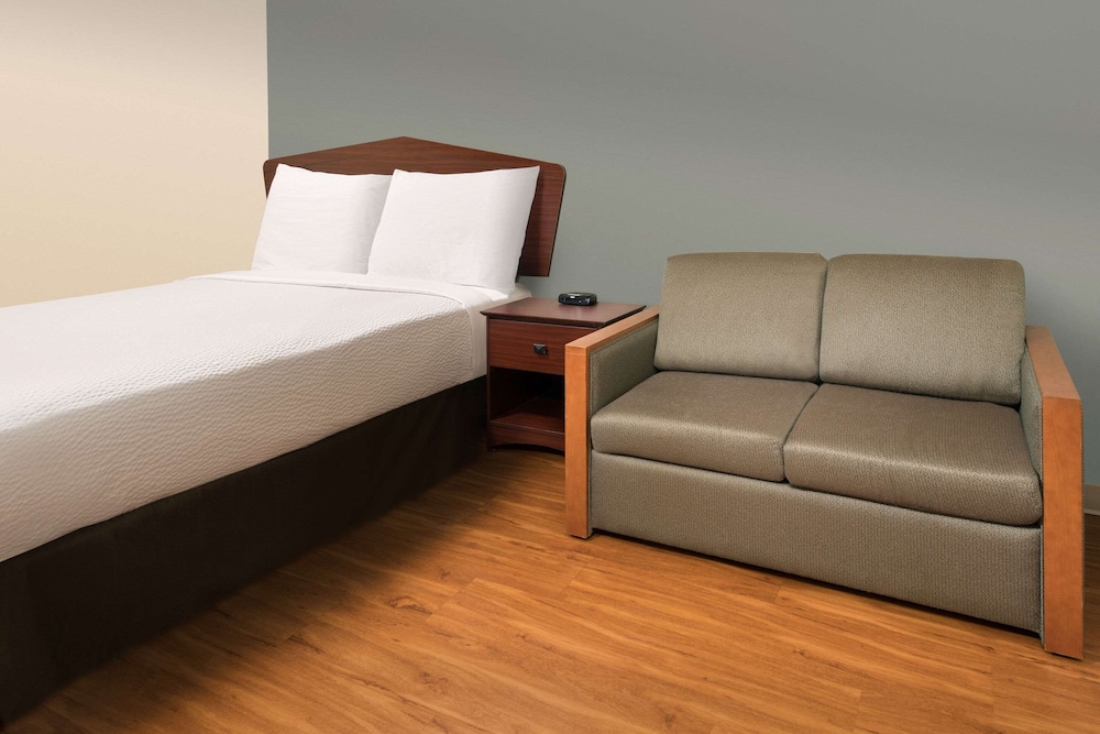 WoodSpring Suites Topeka - photo 10