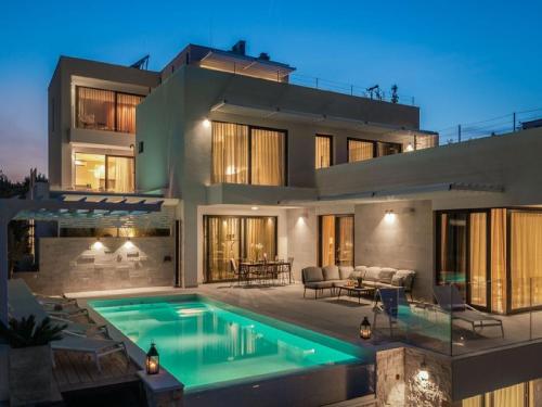 Magnificent Murter Villa Villa Royal 4 Bedrooms Sea Views & Private Pool — 4-Star Luxury Hotel in Tisno, Croatia