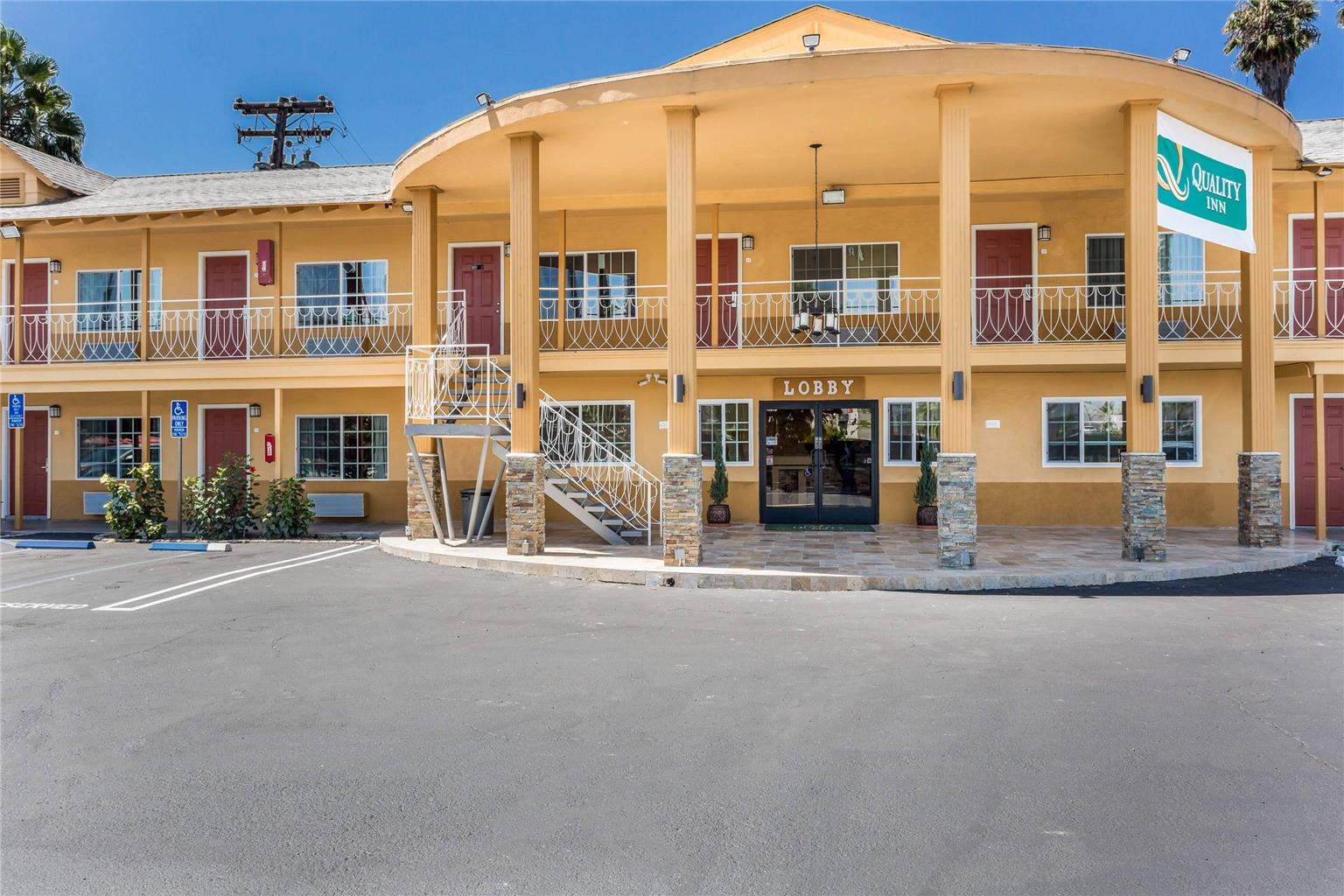 Quality Inn Escondido San Diego North County - photo 2