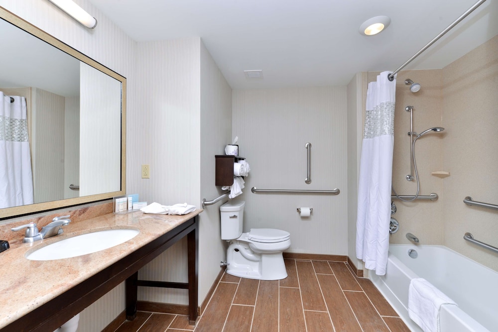 Hampton Inn & Suites California University Pittsburgh - photo 21