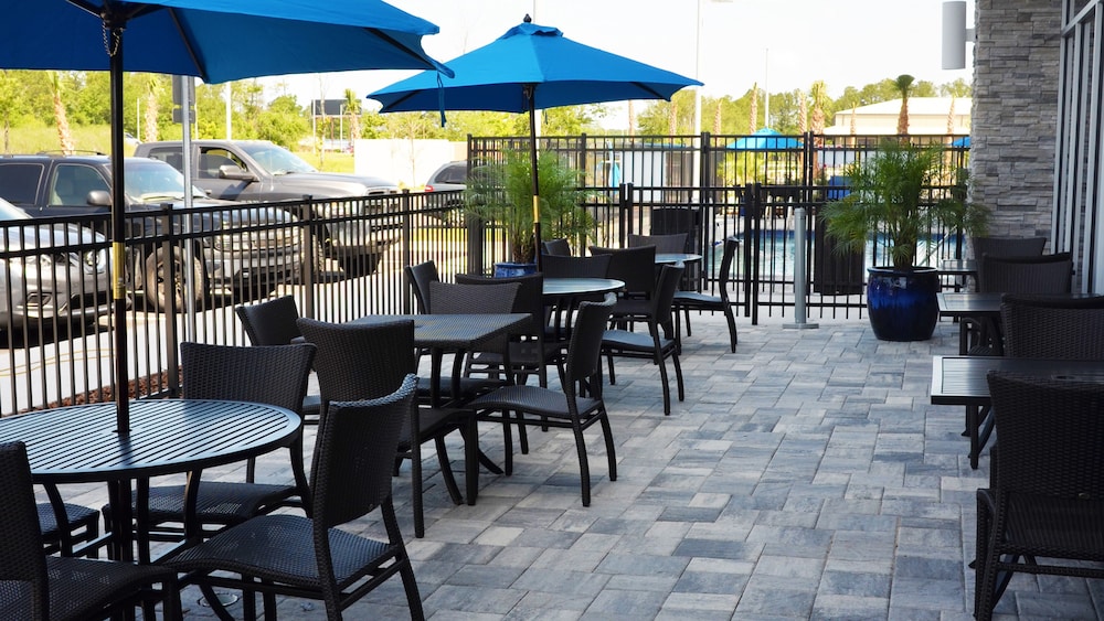 Holiday Inn Express & Suites Jacksonville W I295 and I10 by IHG - photo 30