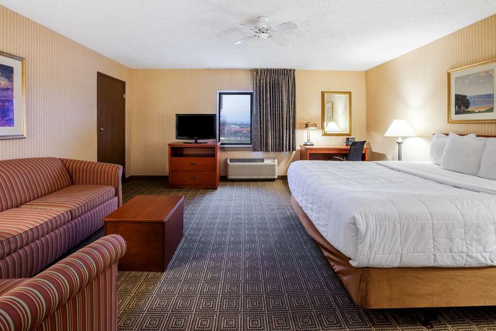 La Quinta Inn by Wyndham Detroit Southgate - photo 23