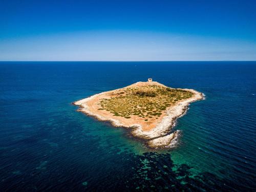 L'isola Che Non C'è — 4-Star Luxury Hotel in Isola Delle Femmine, Italy
