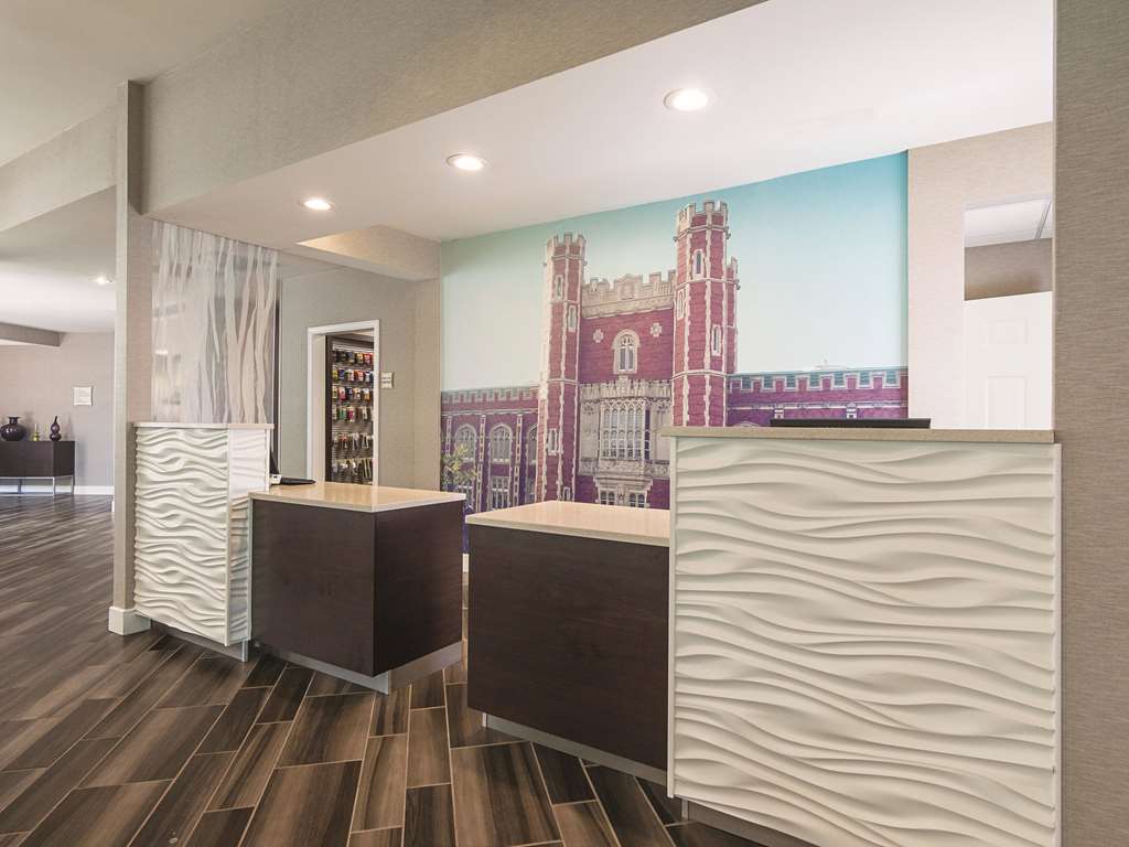 La Quinta Inn & Suites by Wyndham Oklahoma City Norman - photo 11