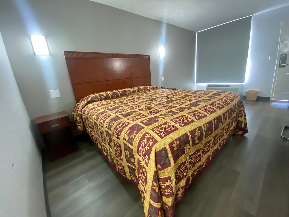 American Inn and Suites Atlanta Airport Jonesboro I 75 - photo 17
