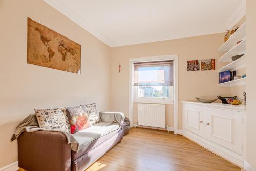 Central comfy 1BR flat 5 minutes Chalk Farm tube — 4-Star Luxury Hotel in London, United Kingdom