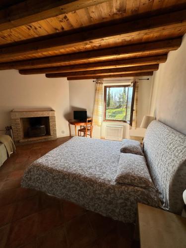 Agriturismo Cervano — 4-Star Luxury Hotel in Toscolano Maderno, Italy