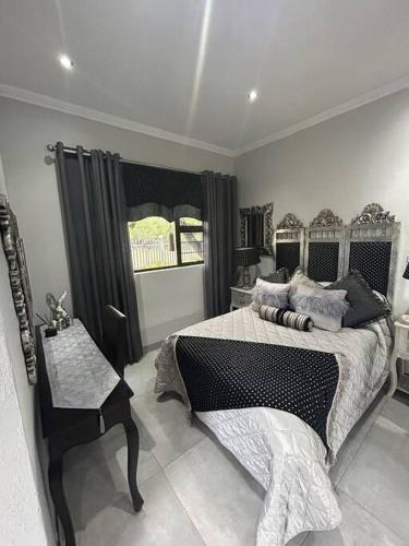 RR Luxury apartment — 4-Star Luxury Hotel in Welkom, South Africa