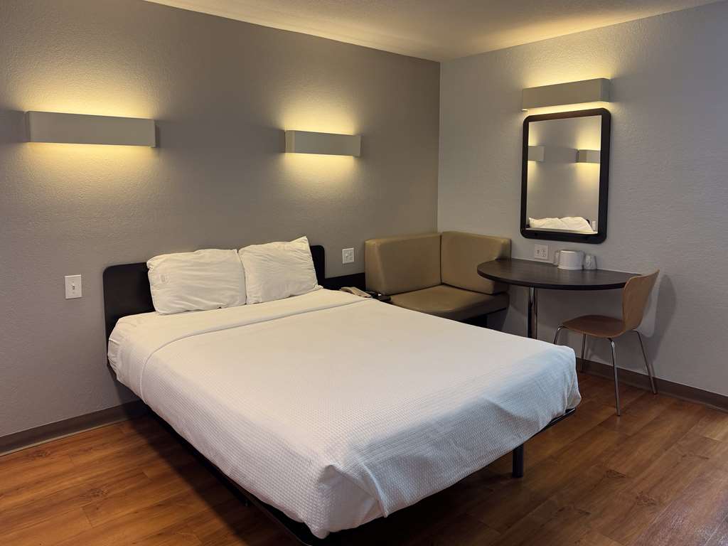 Motel 6 Simi Valley CA - photo 13