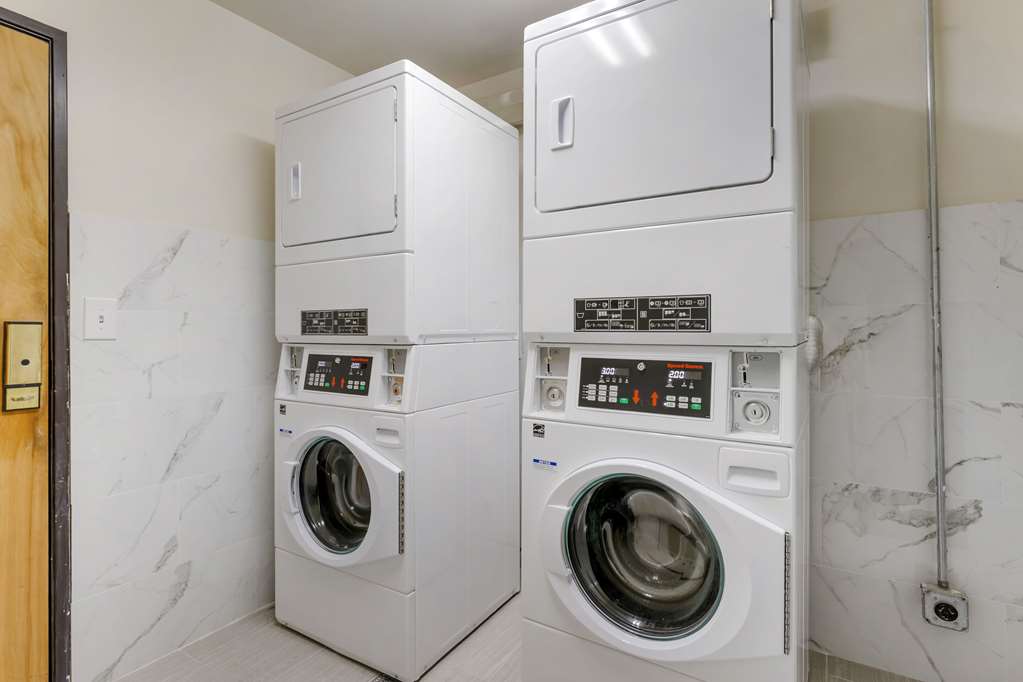 Suburban Studios LaVale Cumberland - photo 28
