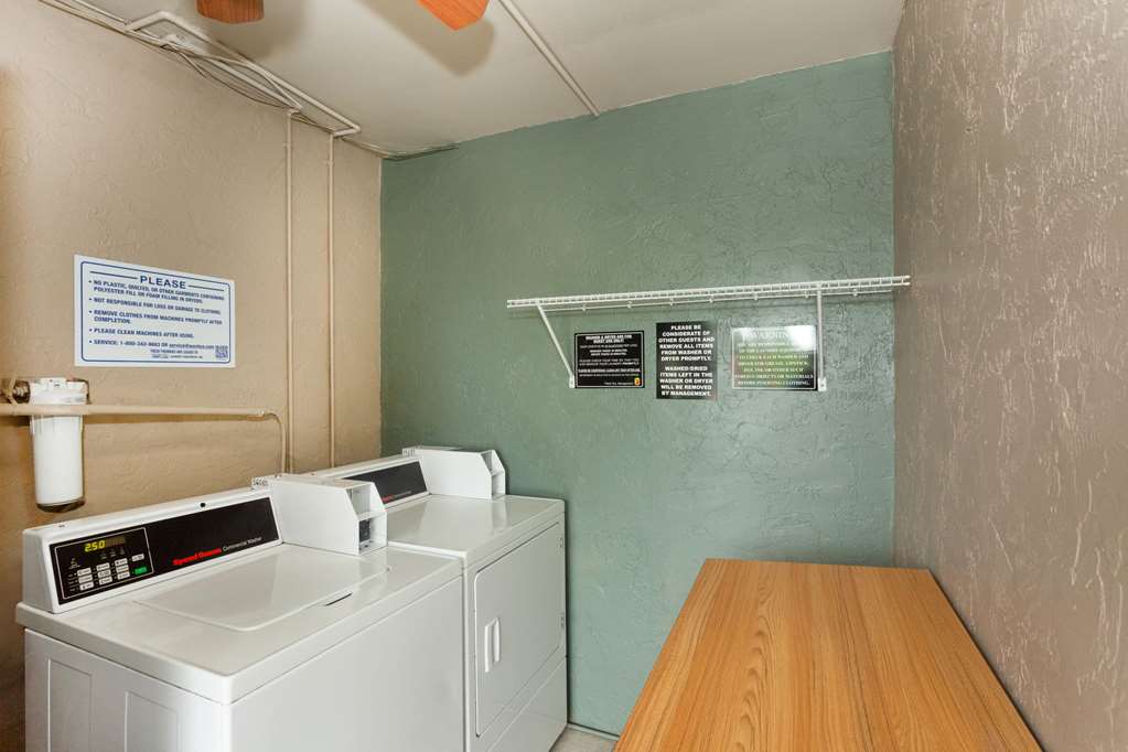 Super 8 by Wyndham Bradenton Sarasota Area - photo 20