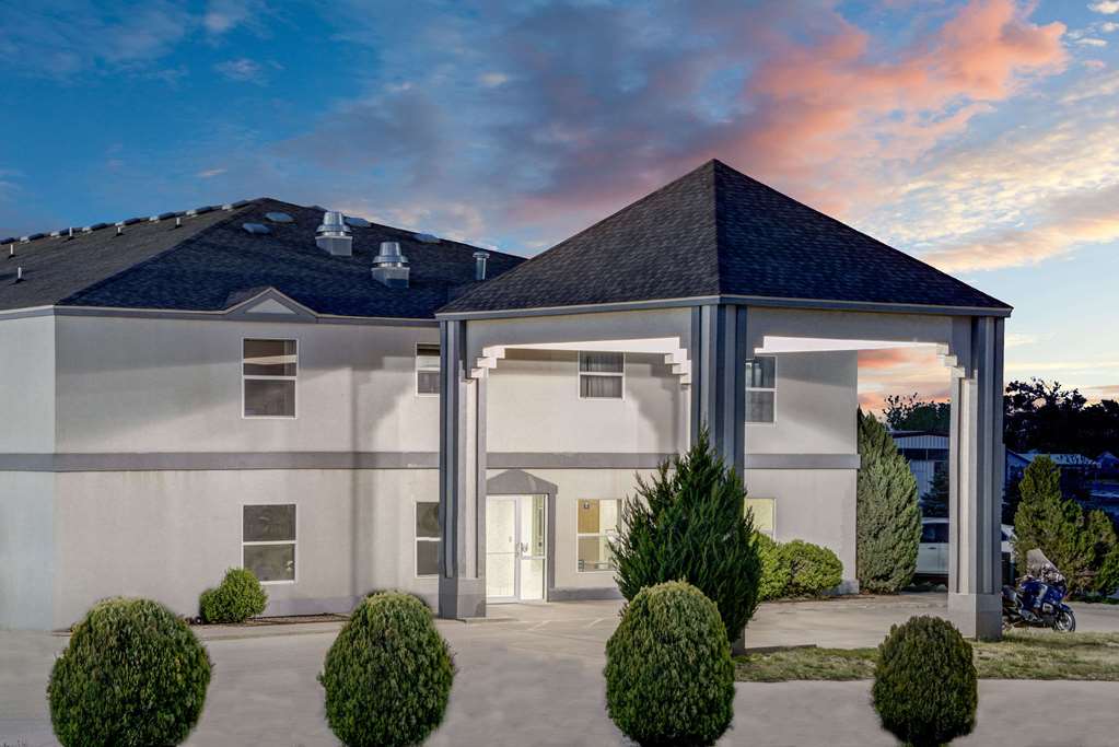 Days Inn by Wyndham Vega TX - featured photo