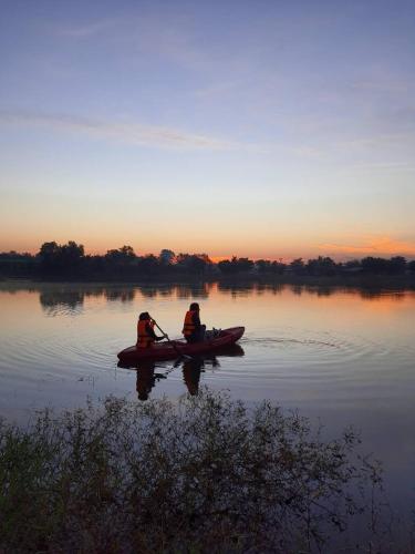 ทุ่งดินดำ Farm Stay in Nakhon Pathom, Thailand