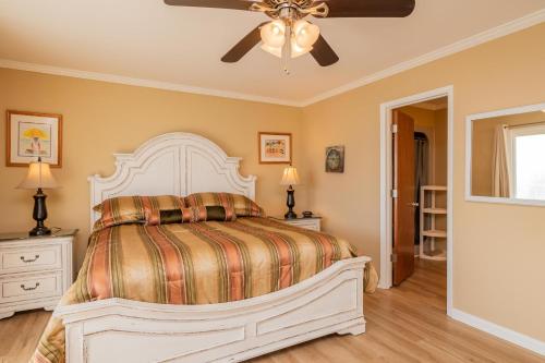 A Beach Music Paradise Too by Oak Island Accommodations - photo 28