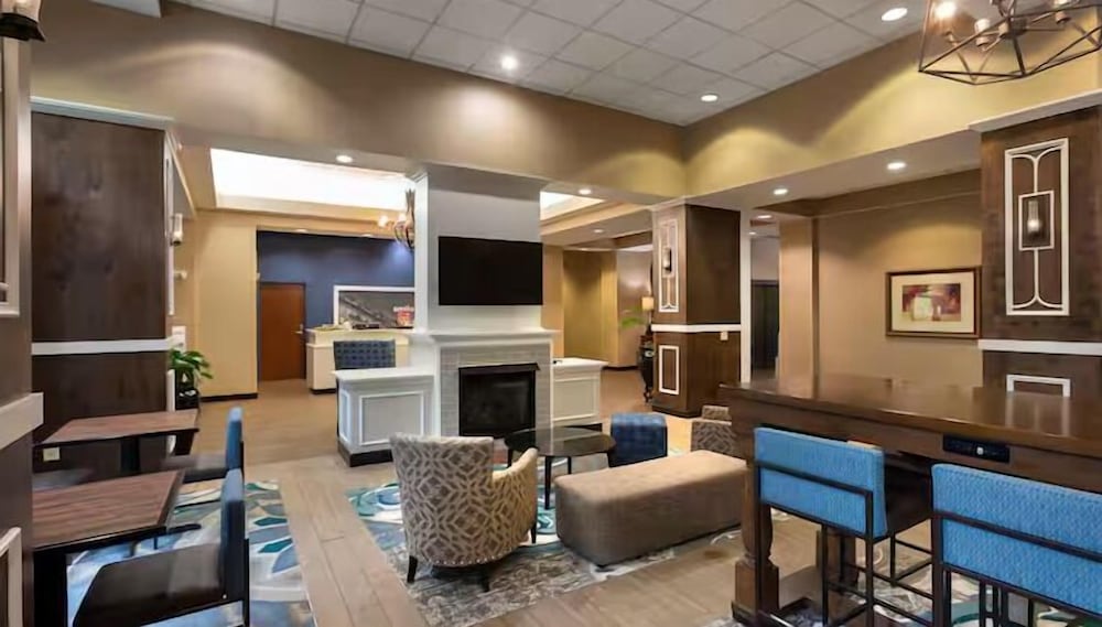 Hampton Inn Charlotte Belmont at Montcross - photo 27