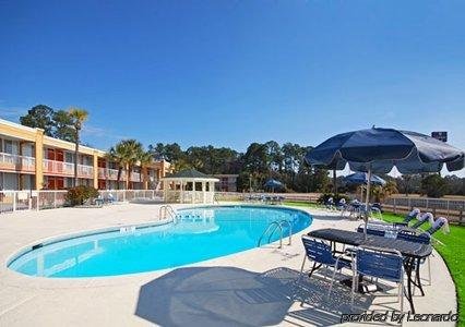 Clarion Inn Brunswick - photo 5