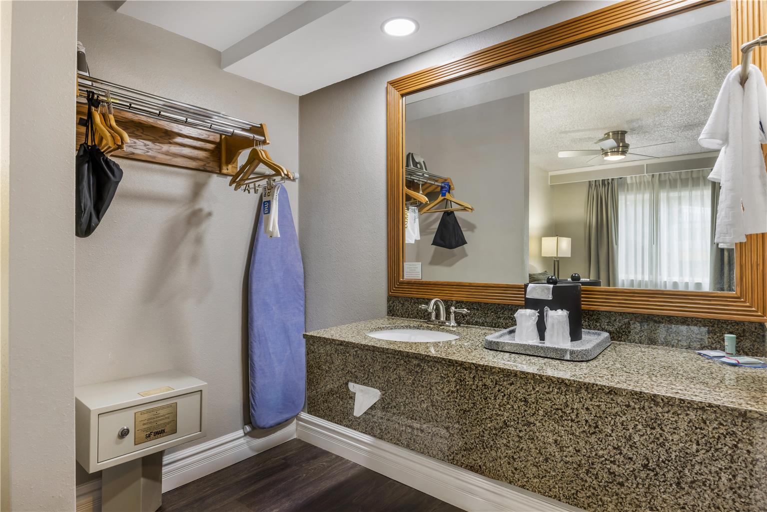 Best Western Pier Point Inn - photo 49