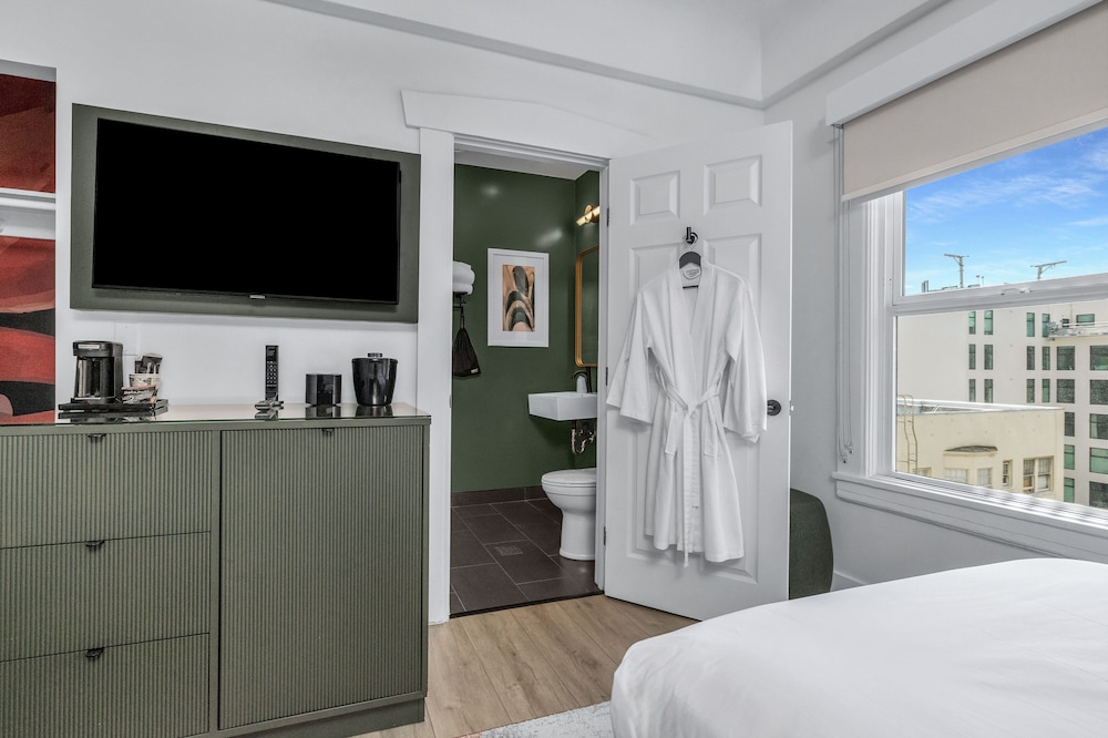 Nob Hill Hotel - photo 26