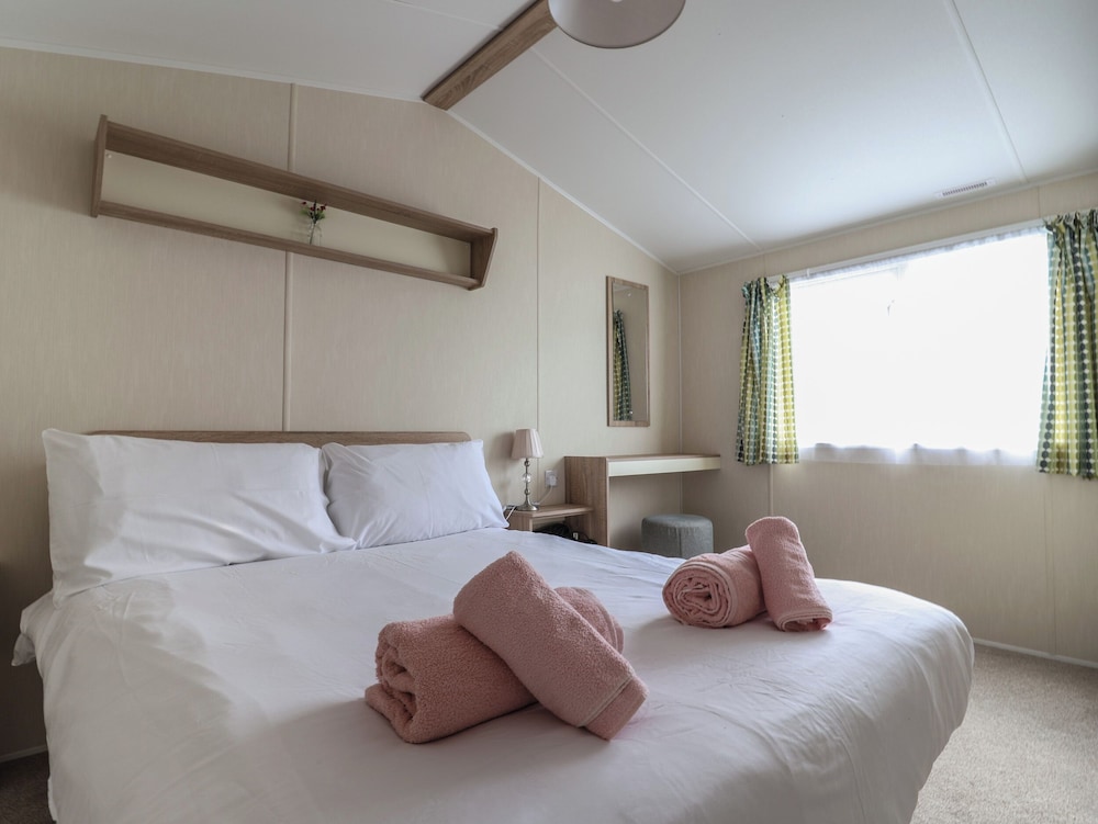 Tri Star House — Charmouth — photo 4