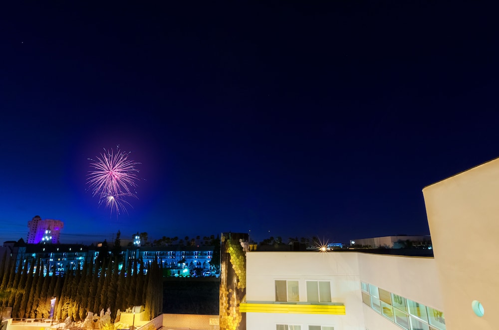 Hotel Indigo Anaheim by IHG - photo 46