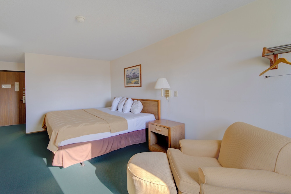 Capital O Amerihost Inn and Suites Kingdom City Hwy 54 MO - photo 12