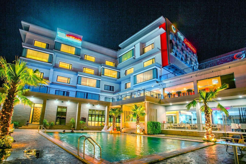 The Cheewin Hotel Convention — Chum Phae