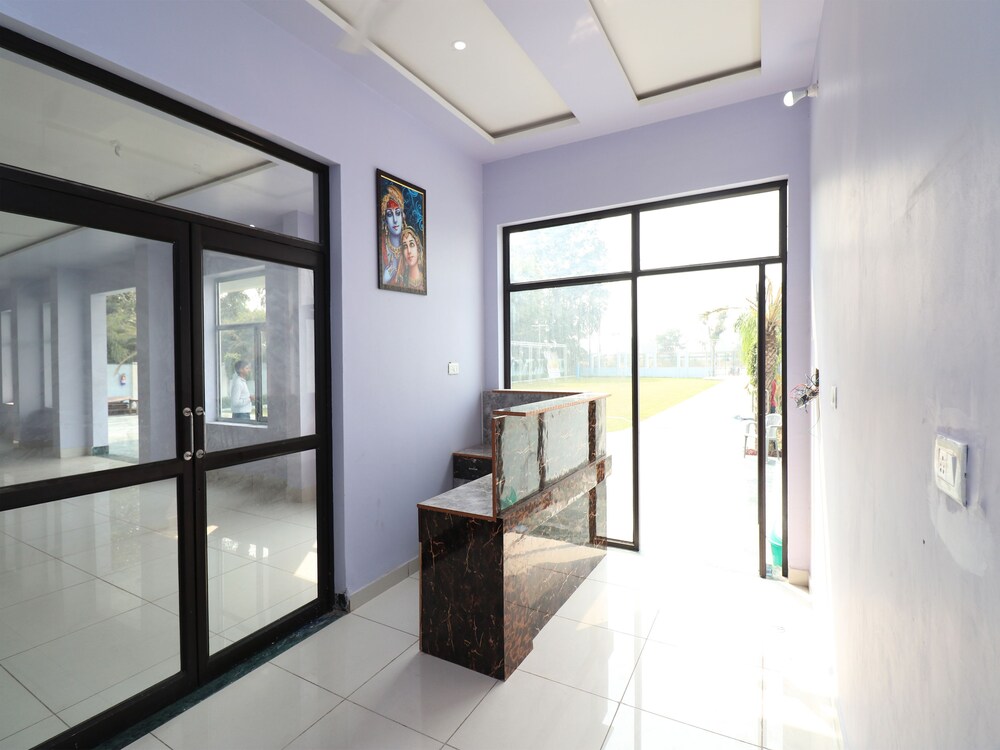 Oyo 22014 Prem Resort — Mathura — photo 4