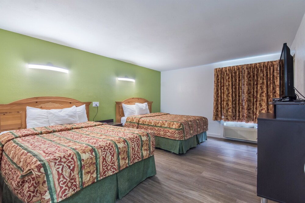 Motel6 Oriskany NY - photo 23