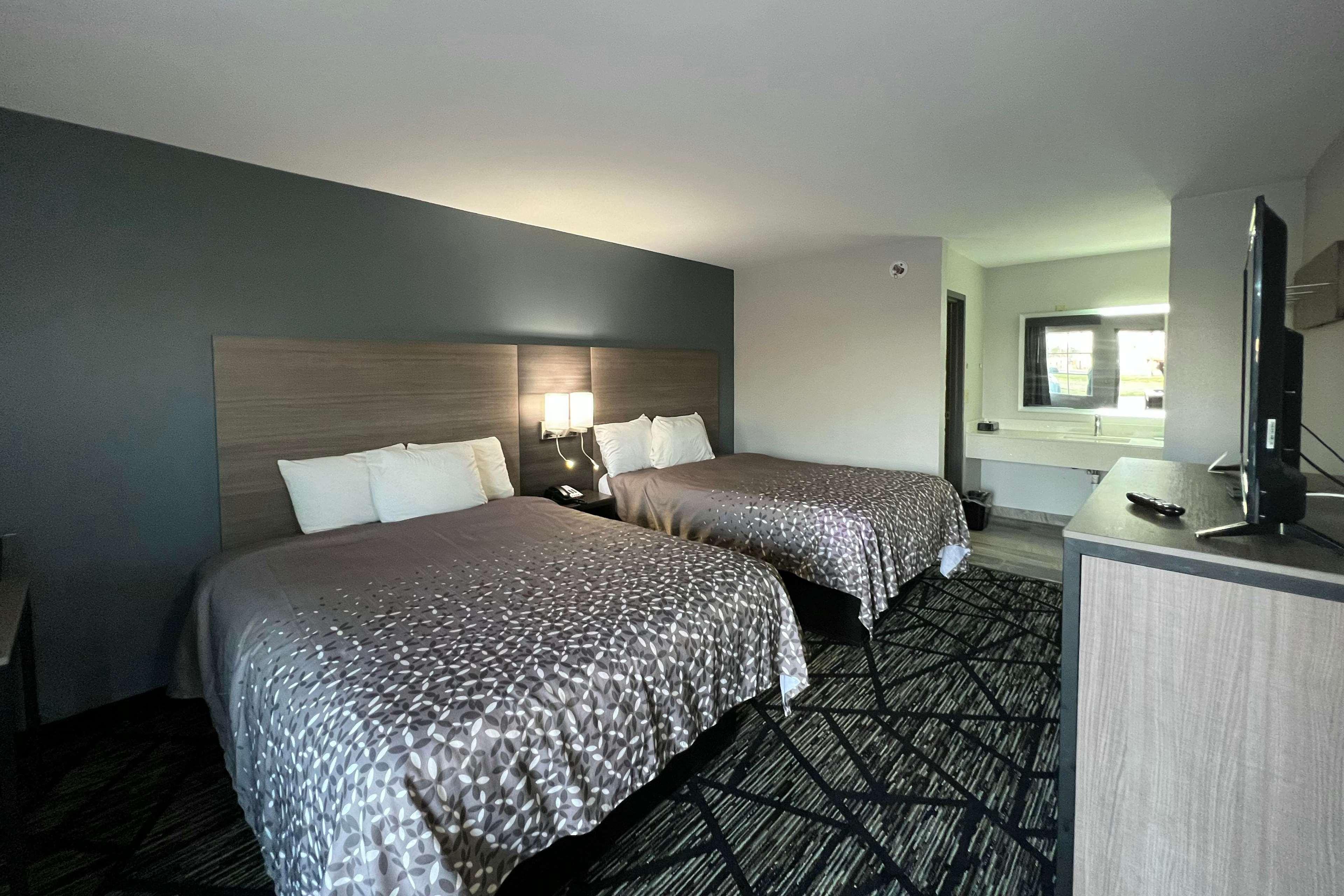 Super 8 by Wyndham Sulphur South - photo 6