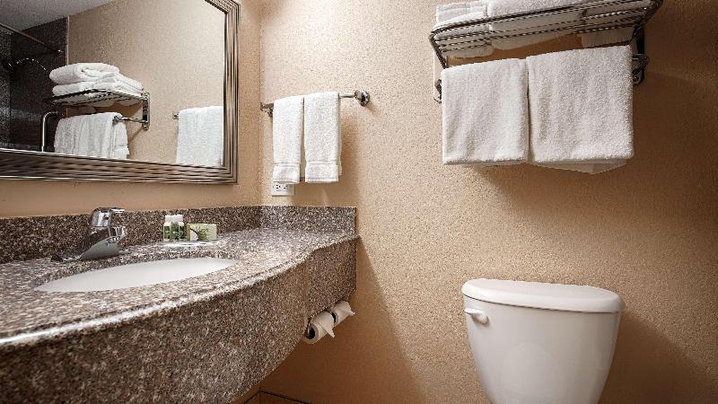Best Western Plus Parkway Hotel - photo 69