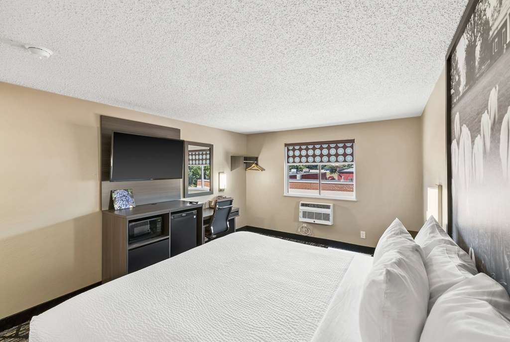 Super 8 by Wyndham Charlottesville - photo 14