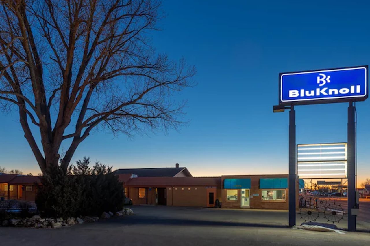 BluKnoll - carbon neutral hotel in Casper